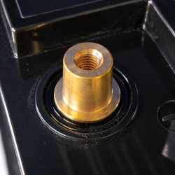 INNPO LiFePO4 terminal: internal M8 thread and external standard AP automotive post.
