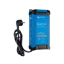 Battery charger Victron Blue Smart IP22 12V 15A 3 outputs