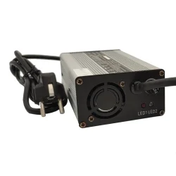 10A Charger for 12V Lithium Battery with Crocodile Clips 10A Charger for 12V Lithium Battery with Crocodile Clips